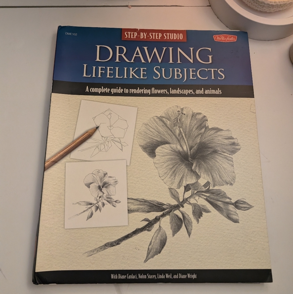 Drawing LifeLike Subjects Book
